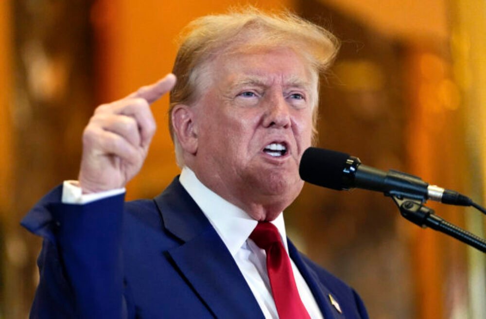Zastavte túto smiešnu vojnu! Bude to už len horšie, pohrozil Trump ďalšími sankciami Rusku