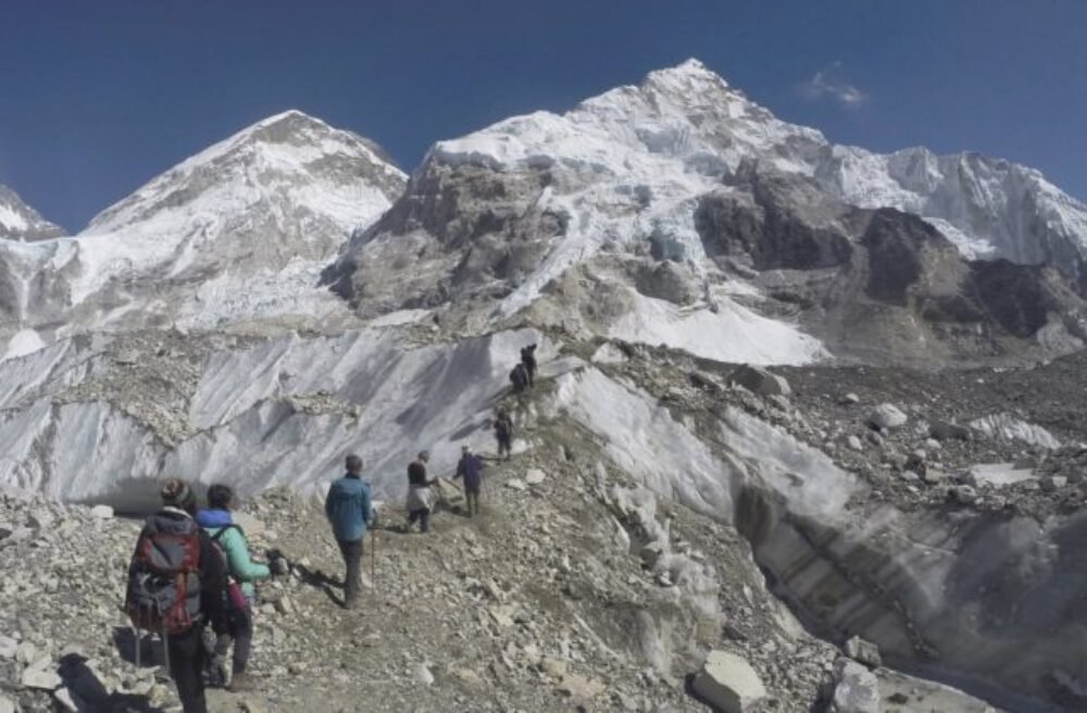 Ani Mount Everest neodoláva geologickým procesom a zažíva prudký nárast svojej výšky, tvrdia vedci