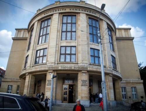 Vedenie Univerzity Komenského reaguje na spoločenskú situáciu, vyzýva na sebareflexiu účastníkov konfliktu