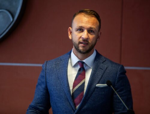 Eštokovo ministerstvo pripravuje reformu verejnej správy, chce posilniť fungovanie samospráv