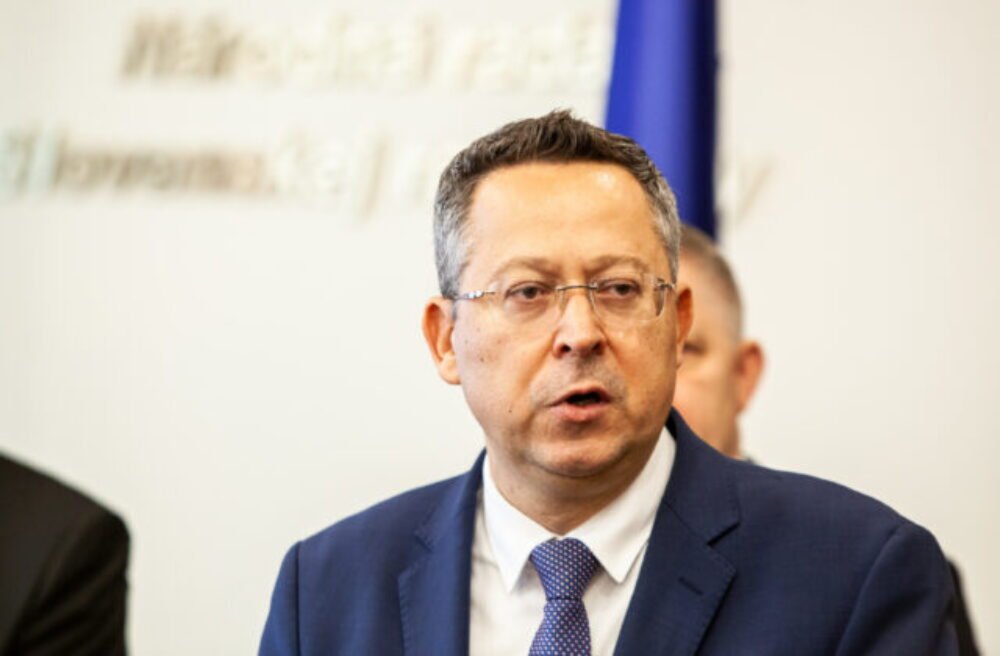 Podvodníci zneužívajú tvár ministra Kamenického, lákajú ľudí na falošné investície