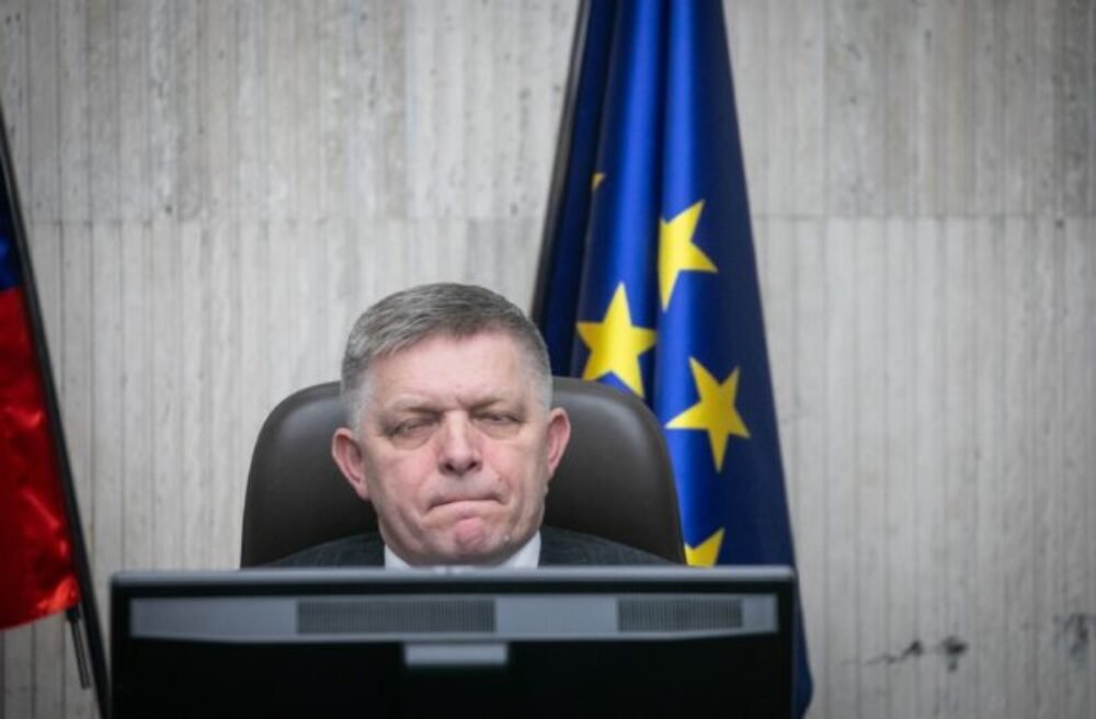 Slovensko sa v rebríčku vnímania korupcie prepadlo, podľa Transparency je to vizitka Ficovej vlády