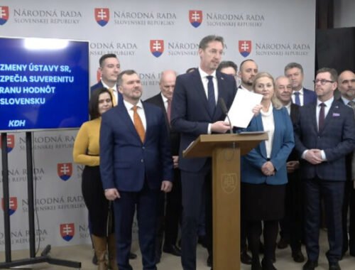 Kresťanskí demokrati predstavili návrhy na ústavné zmeny, chcú posilniť suverenitu Slovenska – VIDEO