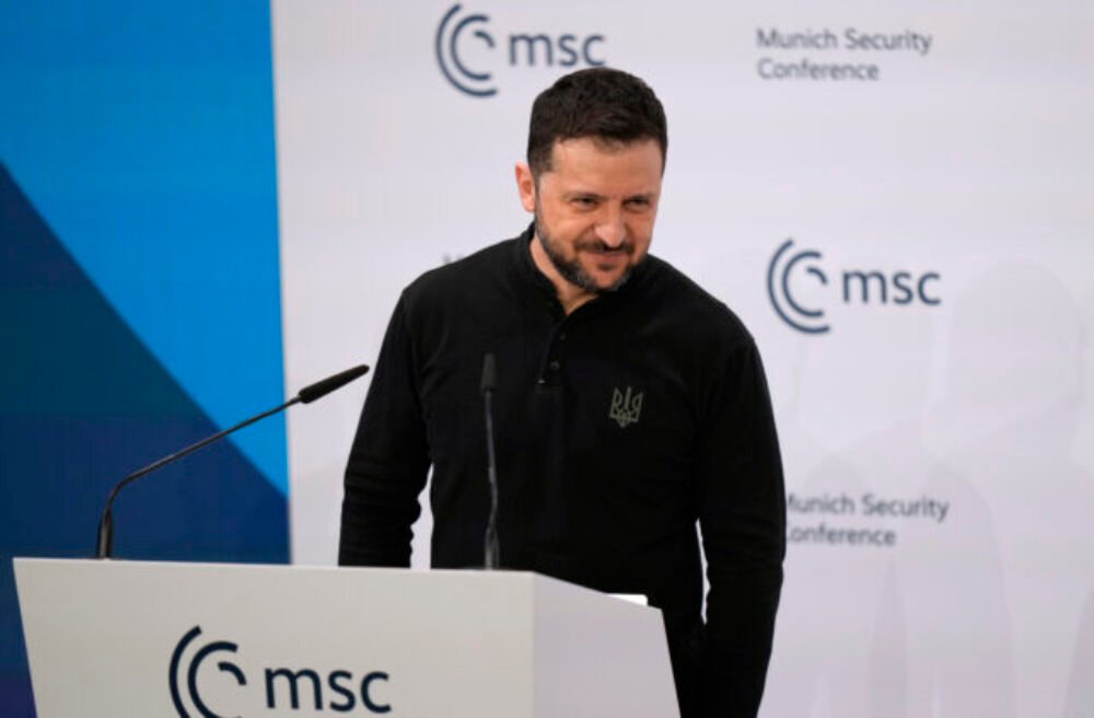Zelenskyj vyzval na vytvorenie európskej armády a zablokoval dohodu s Trumpom