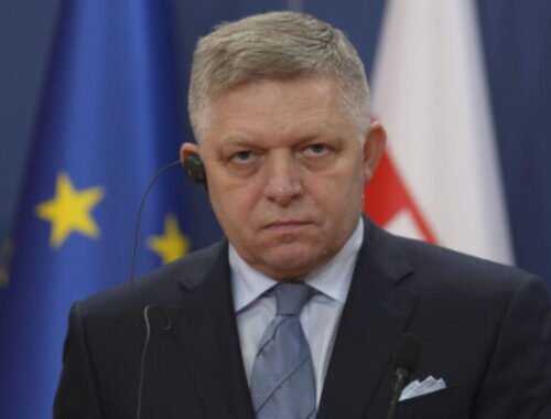 Samit v Bruseli sa pre Fica nezačal dobre, rozbilo sa lietadlo a na protest neprišiel srbský prezident