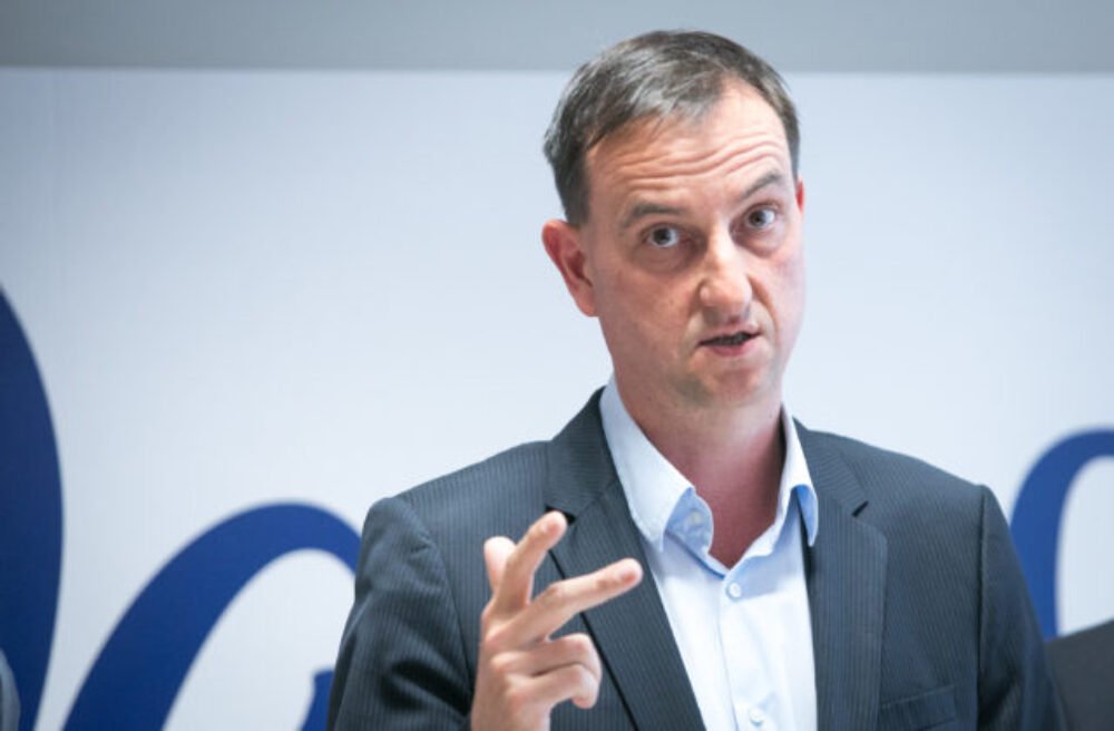 Daniel Krajcer stiahol svoju kandidatúru na člena rady STVR