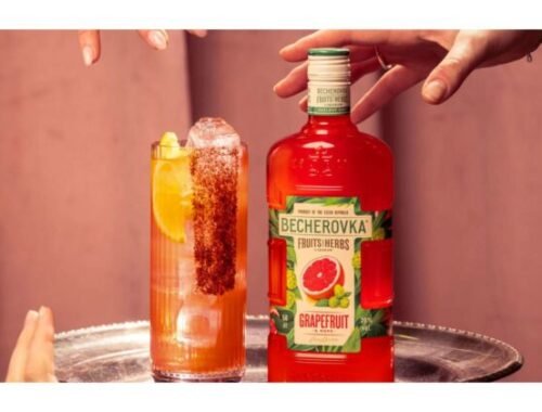 Grapefruit & Hops – Becherovka rozširuje ponuku likérov o novinku s príchuťou grepu a chmeľu