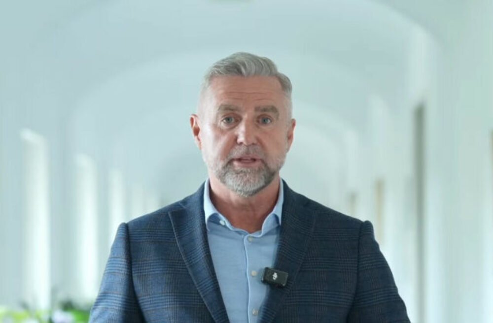 Gašpar obvinil Danka z koketovania s progresívcami, predseda SNS mu odkázal pozrieť sa do zrkadla – VIDEO