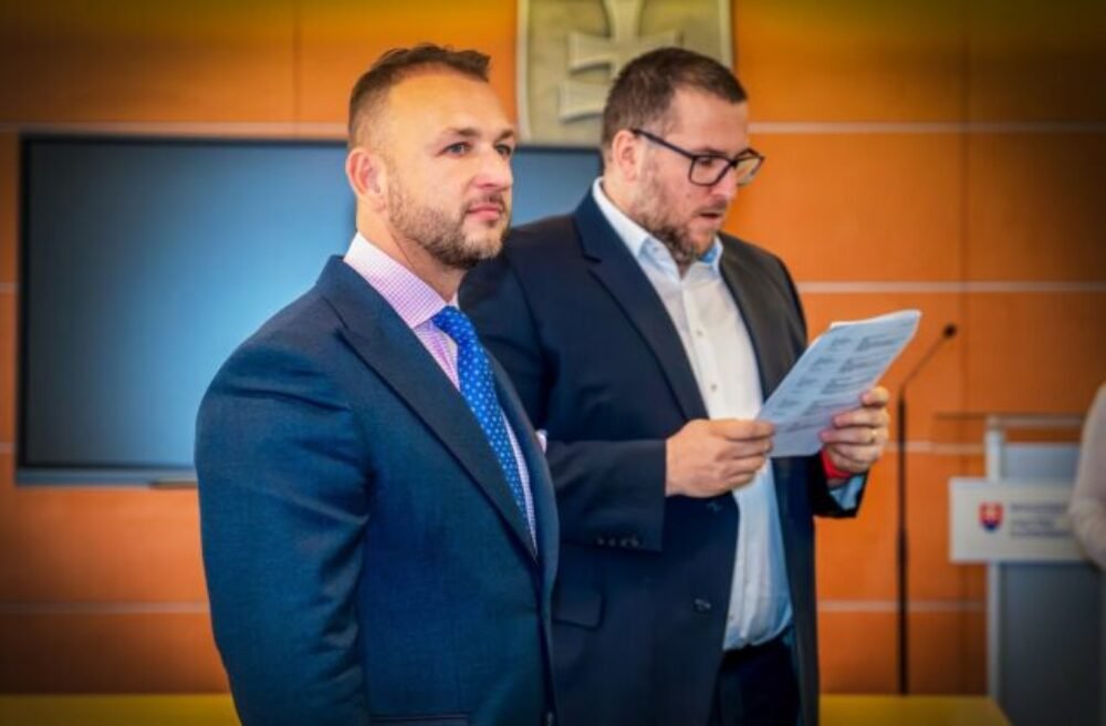 Šutaj Eštok vyznamenal príslušníkov protiteroristického Útvaru osobitného určenia i Policajného zboru – FOTO