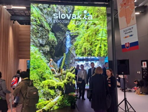 Svetová výstava v japonskej Osake otvorila svoje brány, Slovensko má aj vlastného maskota – FOTO