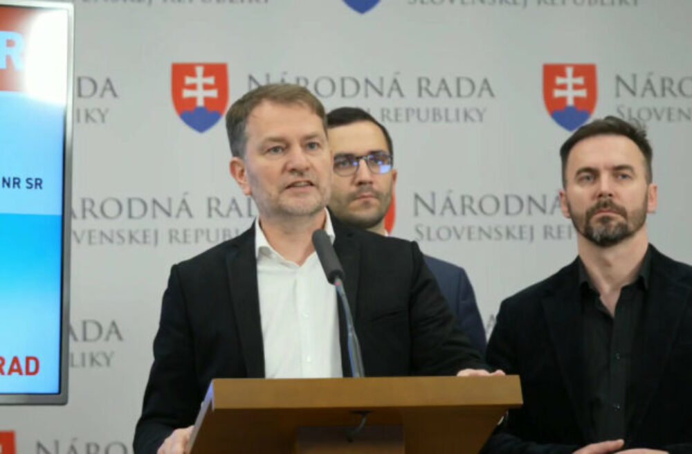 Hnutie Slovensko predložilo návrh na zákaz alkoholu. Po parlamente podľa Matoviča nemôžu chodiť „ožratí politici“ – VIDEO