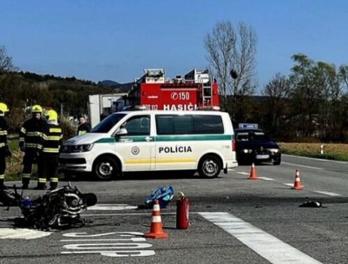 Vranovská polícia hľadá svedkov tragickej nehody, zrážku s dodávkou neprežil mladý motocyklista – FOTO
