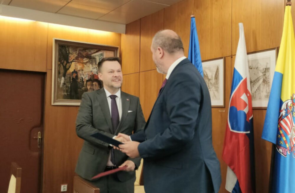 Košice budú mať svoje prvé oficiálne „veľvyslanectvo“, Polaček s Migaľom podpísali memorandum – VIDEO, FOTO
