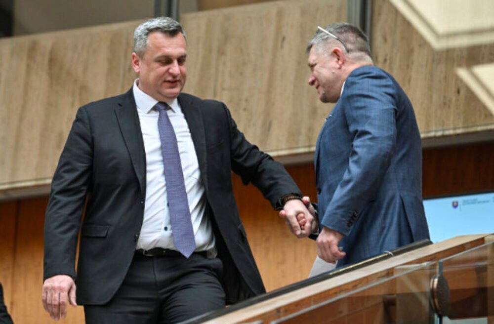 Vláda sa podľa Danka nerozpadne, ale Fico musí počúvať aj iných ľudí