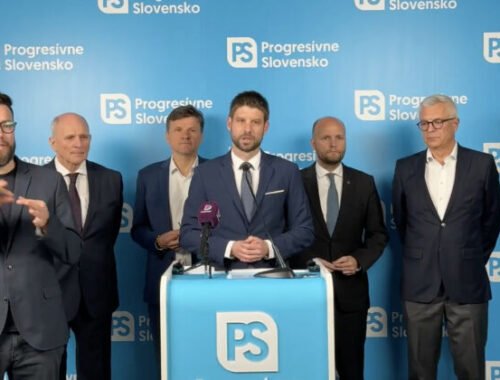 Fico sa chystá do Moskvy, opozícia na námestia. Premiérovu cestu považujú za tragédiu pre zahraničnú politiku – VIDEO