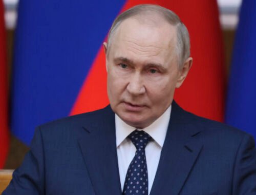 Nariadenie Putina o trojdňovom prímerí s Ukrajinou nadobudlo platnosť, Ukrajina ho označila za frašku
