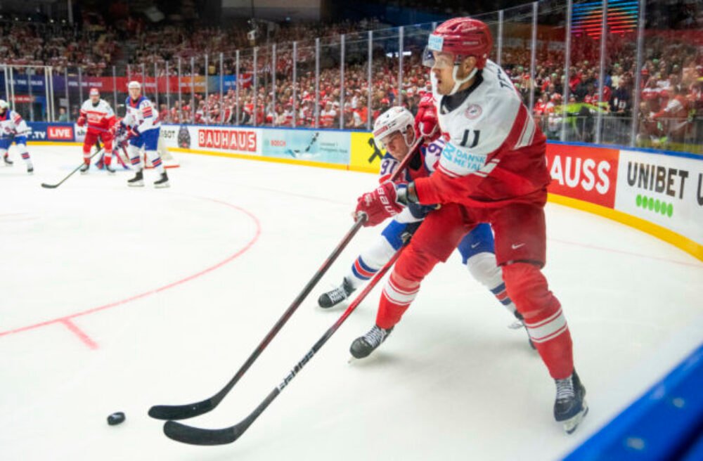 MS v hokeji 2025 (výsledky 9. máj) – Dva zápasy sa skončili 5:0, jeden sa predlžoval a Fínsko sa trápilo – VIDEO, FOTO