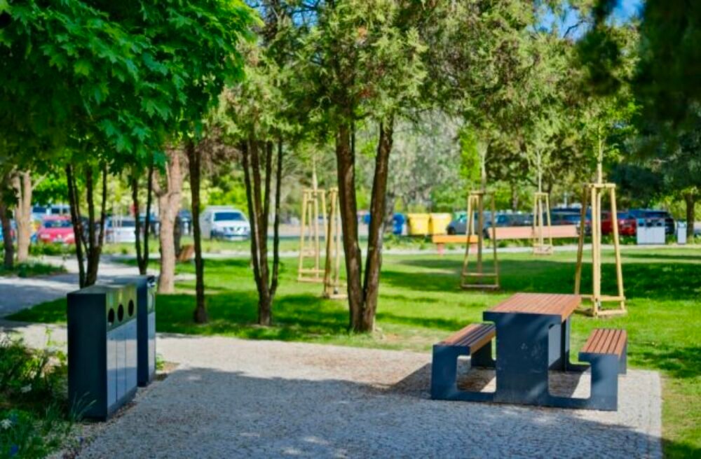 V bratislavskom Ružinove zrevitalizovali park v blízkosti budúceho nájomného domu