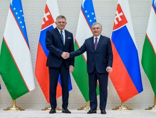 Fico rokoval s prezidentom Uzbekistanu o hospodárskej spolupráci, ambíciou je zvýšiť vzájomný obrat na 100 miliónov eur – VIDEO, FOTO