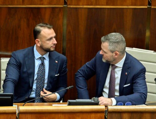 Prezident vyzval ministra vnútra Šutaja Eštoka na zmenu petičného práva, upozorňuje na možné podvody