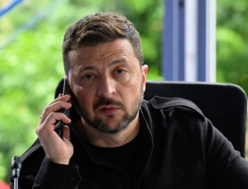 Kyjev povolí dvojité občianstvo Ukrajincom žijúcim v EÚ, ale nie tým v Rusku