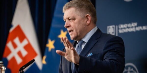 Fico poprel vplyv na akciu Kajúcnik, o Šúrekovi hovoril v inom prípade. Premiér zároveň chce opätovné stíhanie Makóa