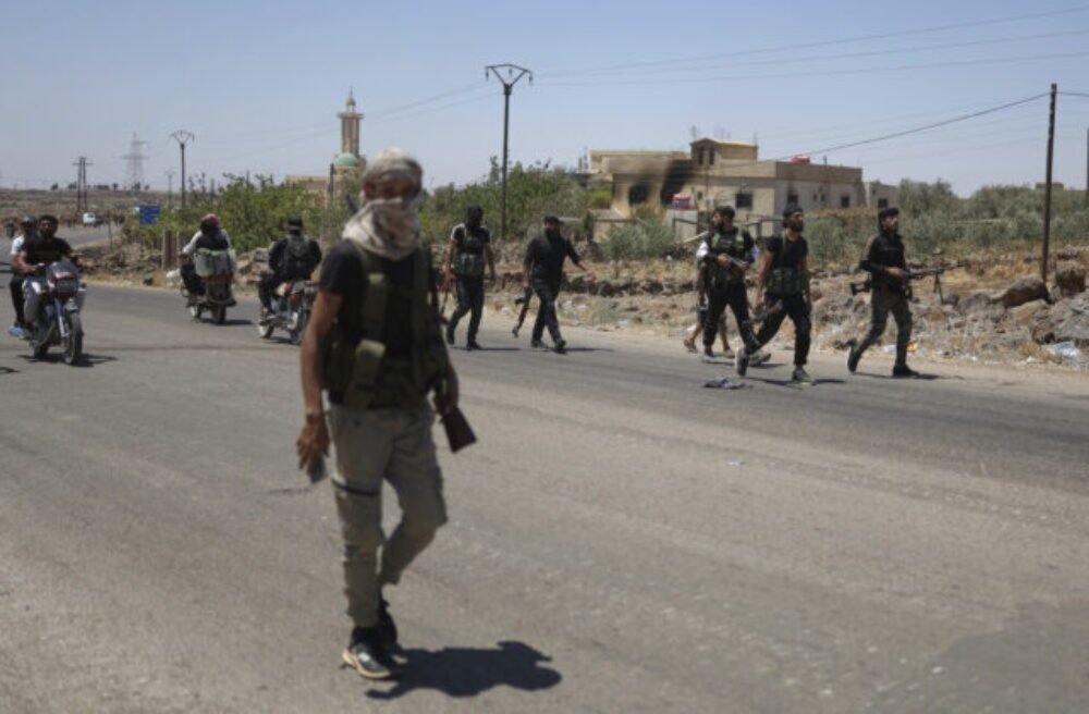 51506_syria_clashes_17311-640x420.jpg Vysídlených je už vyše 79-tisíc ľudí. Suvajda zažíva chaos, boje prerušili dodávky vody aj telekomunikácie