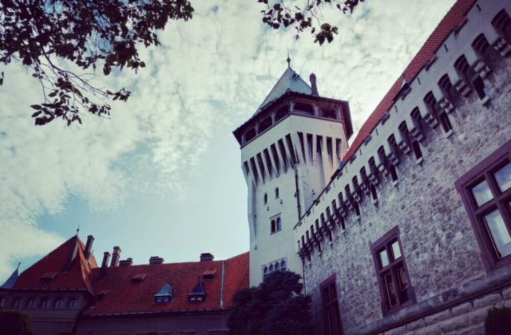 51524_375201712_320298893835300_5732279261378240264_n-640x420.jpg Výjazdové rokovanie vlády na Smolenickom zámku sa zameria na sociálno-ekonomickú situáciu regiónu