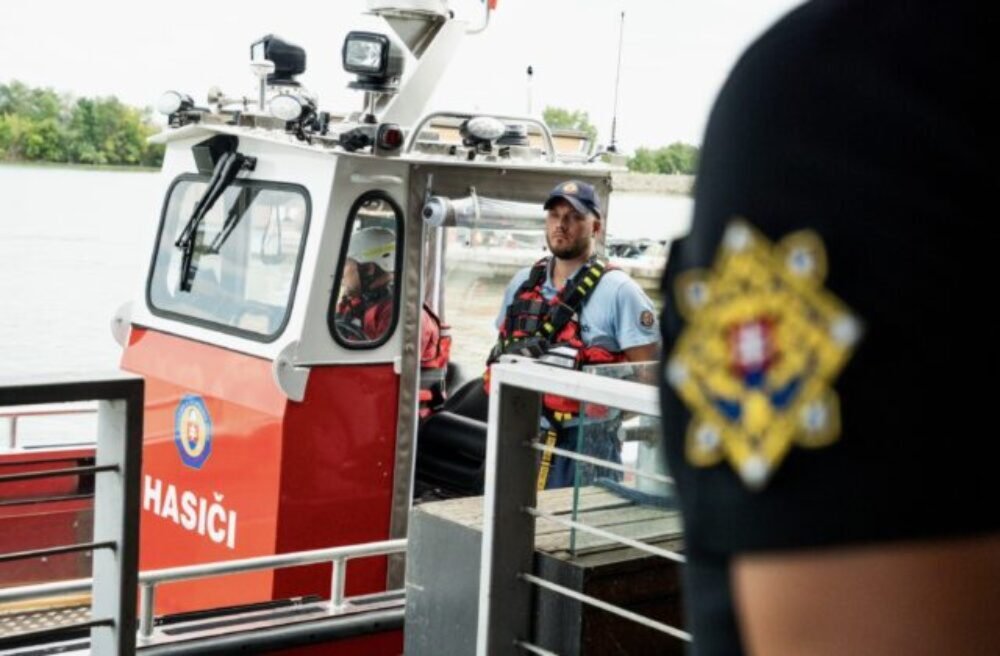 51771_i-640x420.jpeg Hasiči dostali novú záchrannú loď, získajú aj osem miniponoriek so sonarmi – VIDEO