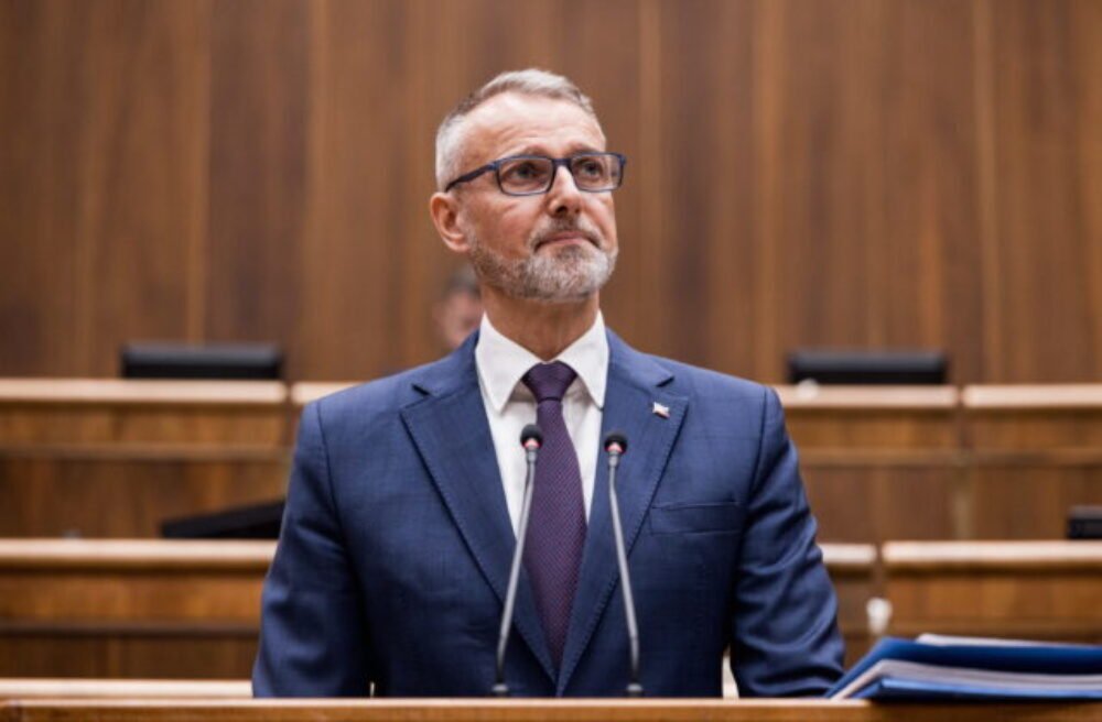 Fenomén rozdelenej spoločnosti nie je len problém Slovenska, tvrdí Raši – VIDEO