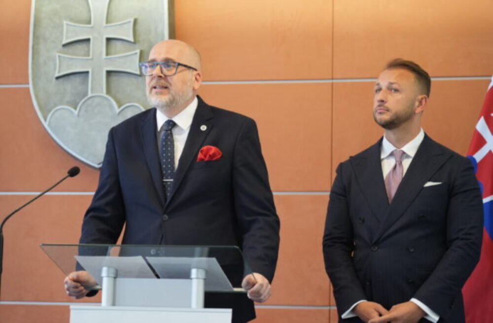 Samosprávy vidia v Centrách zdieľaných služieb prínos, anketa odhalila pozitívne reakcie od väčšiny starostov