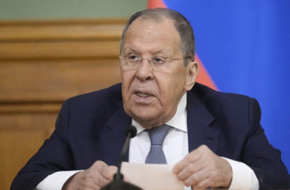 Európa sa „neokrôchane“ pokúša zmeniť postoj Trumpa k Ukrajine, vyhlásil Lavrov
