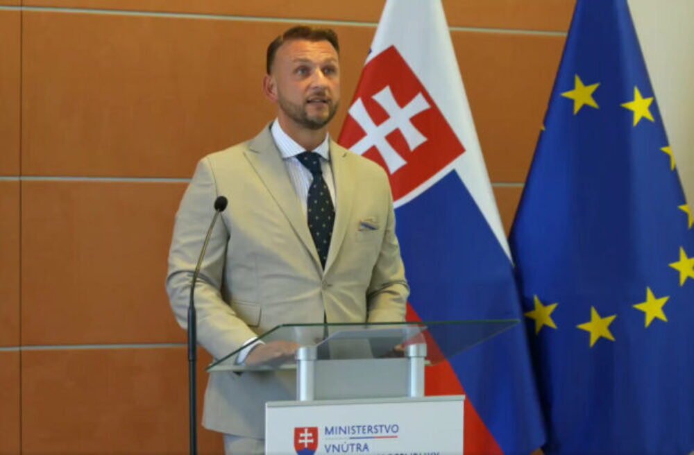 55903_snimka-obrazovky-2025-08-25-184759-640x420.jpg Za prvý nákup výpočtovej techniky zaplatí ministerstvo vnútra takmer 4,67 milióna eur – VIDEO