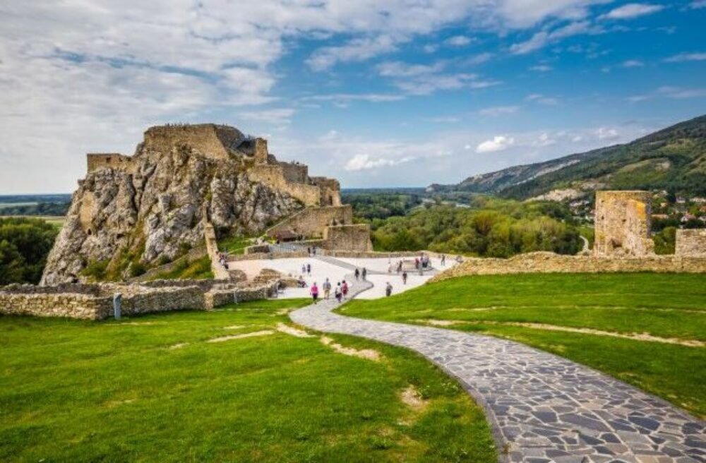 Devínske bralo bude vďaka novej dynamickej bariére bezpečnejšie, práce sa už začínajú