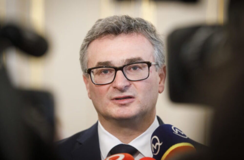 Chýbajúci sudca už raz znemožnil ústavnému súdu rozhodnúť, upozornil jeho predseda