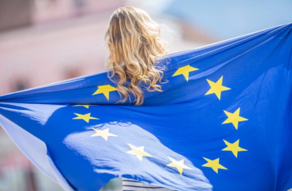 Eurobarometer odhalil rastúce obavy Európanov aj Slovákov, najväčšie očakávania od Únie majú mladí ľudia