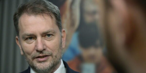 Fico bude oslavovať, komentoval Matovič znovuzvolenie Šimečku za predsedu PS. Kto by bol lepší?