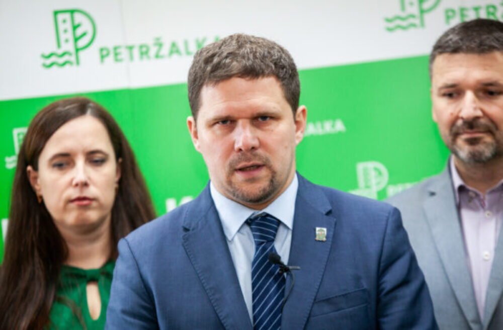 58806_675186a49a3fb437586760-640x420.jpg Hrčka sa vráti na miesto starostu Petržalky po zložení sľubu, dôveru od ľudí si bude pamätať