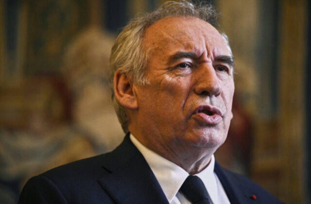 58845_france_ukraine_us_91222-640x420.jpg Francúzska vláda padla v hlasovaní o dôvere