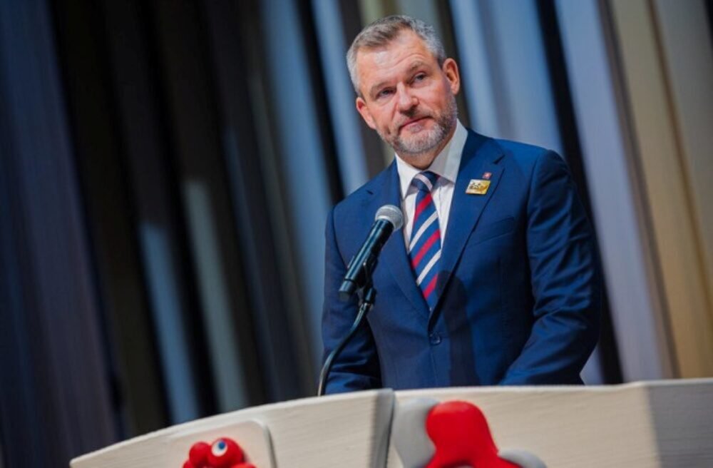 59228_pelle-2.jpg Prezidentská kancelária daruje bratislavskému Mestskému útulku Hradská auto pre potreby sociálnych služieb