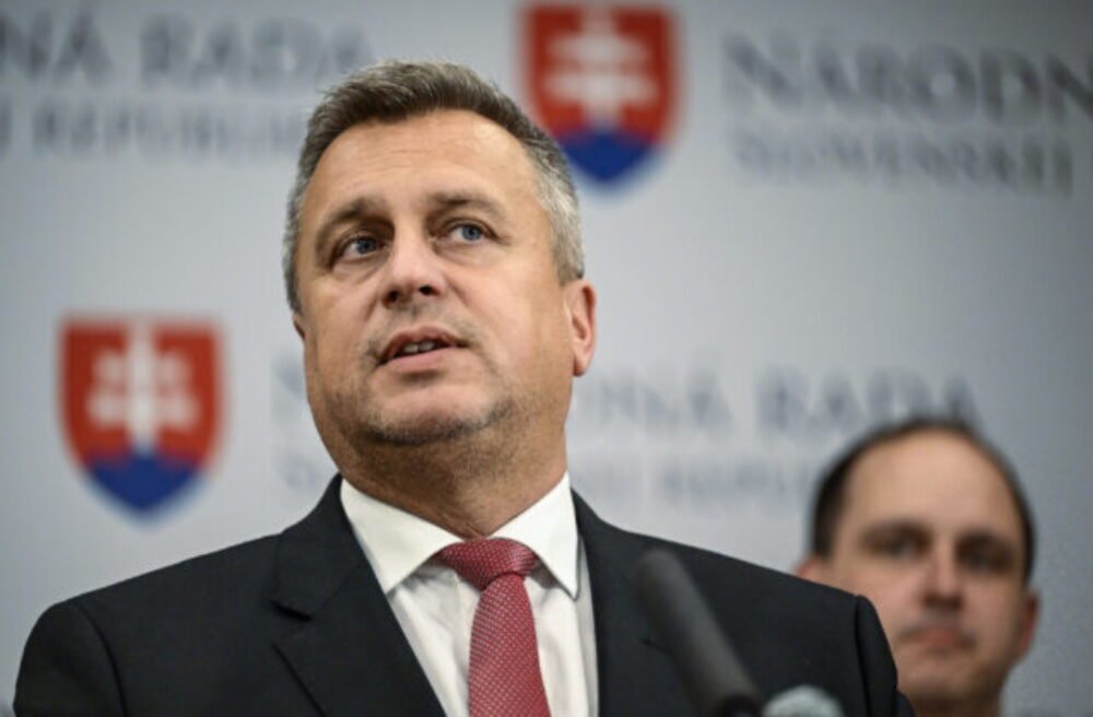 59353_sns9-640x420.jpg Národniari vyzvali Fica na odmietnutie členstva v Trumpovej Rade mieru, spolupráca neprichádza do úvahy