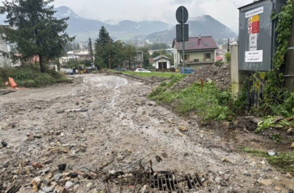 Ružomberok vyhlásil mimoriadnu situáciu, extrémne dažde ohrozujú obyvateľov aj majetok – VIDEO, FOTO