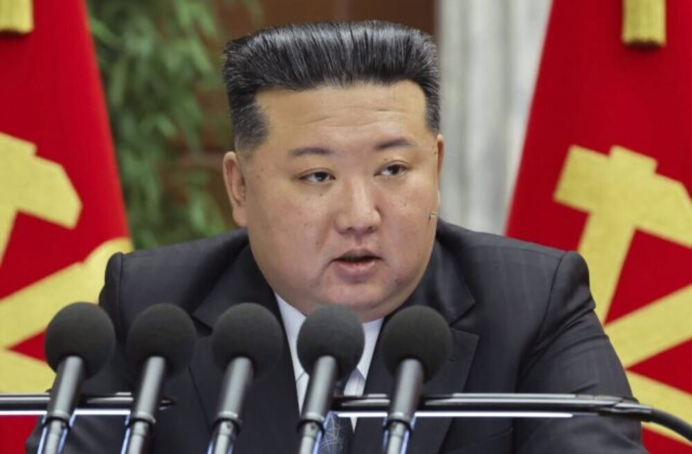 Severná Kórea odpálila sériu rakiet. Juhokórejská armáda hlási približne desať balistických striel