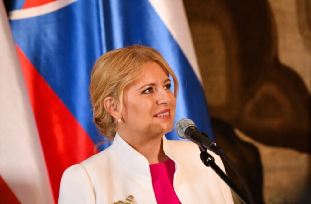 60075_zuzana-a-aputova-640x420.jpg Novela ústavy sa už nikdy nezbaví nálepky kontroverznosti, uviedla exprezidentka Čaputová