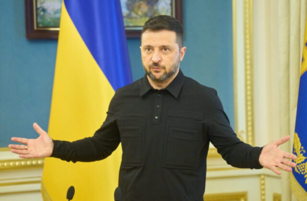 Ak z Maďarska opäť priletia drony, armáda zasiahne, vyhlásil Zelenskyj