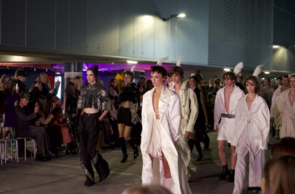 60695_dsc03374-640x420.jpeg Móda v netradičnom svetle: Pavol Dendis a Ploom priniesli na Nivy unikátnu módnu prehliadku Fashion Live!