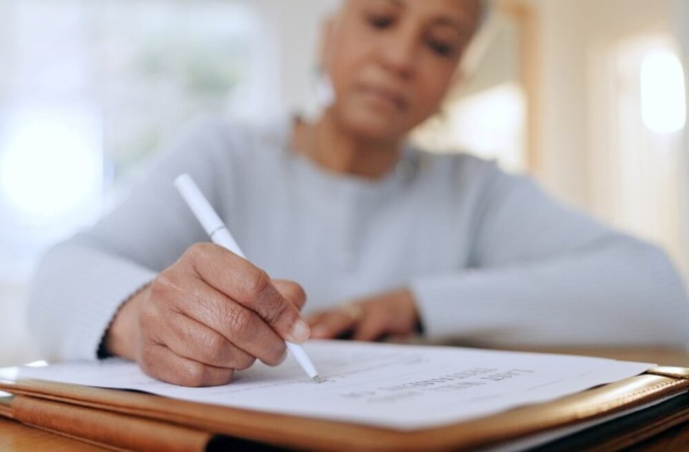 Niektoré rodiny v obecných bytoch musia každý mesiac podpisovať novú nájomnú zmluvu, Amnesty poukazuje na diskrimináciu