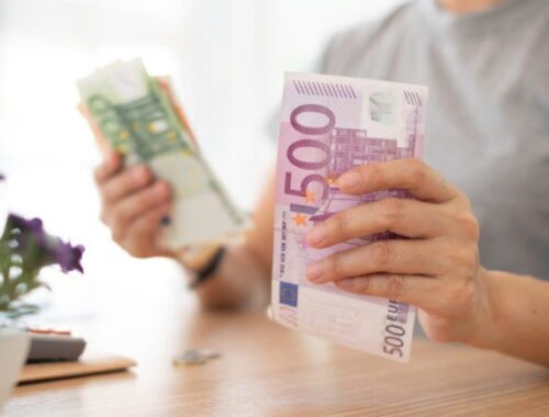 Kto zarábal v roku 2025 najviac? Tieto pozície kraľovali mzdám aj napriek slabšiemu náboru