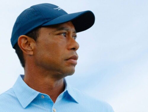 Tiger Woods podstúpil výmenu medzistavcovej platničky v dolnej časti chrbta