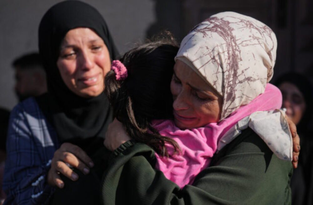 61275_israel_palestinians_gaza_64558-640x420.jpg Izraelské údery v Pásme Gazy zabili najmenej 15 civilistov